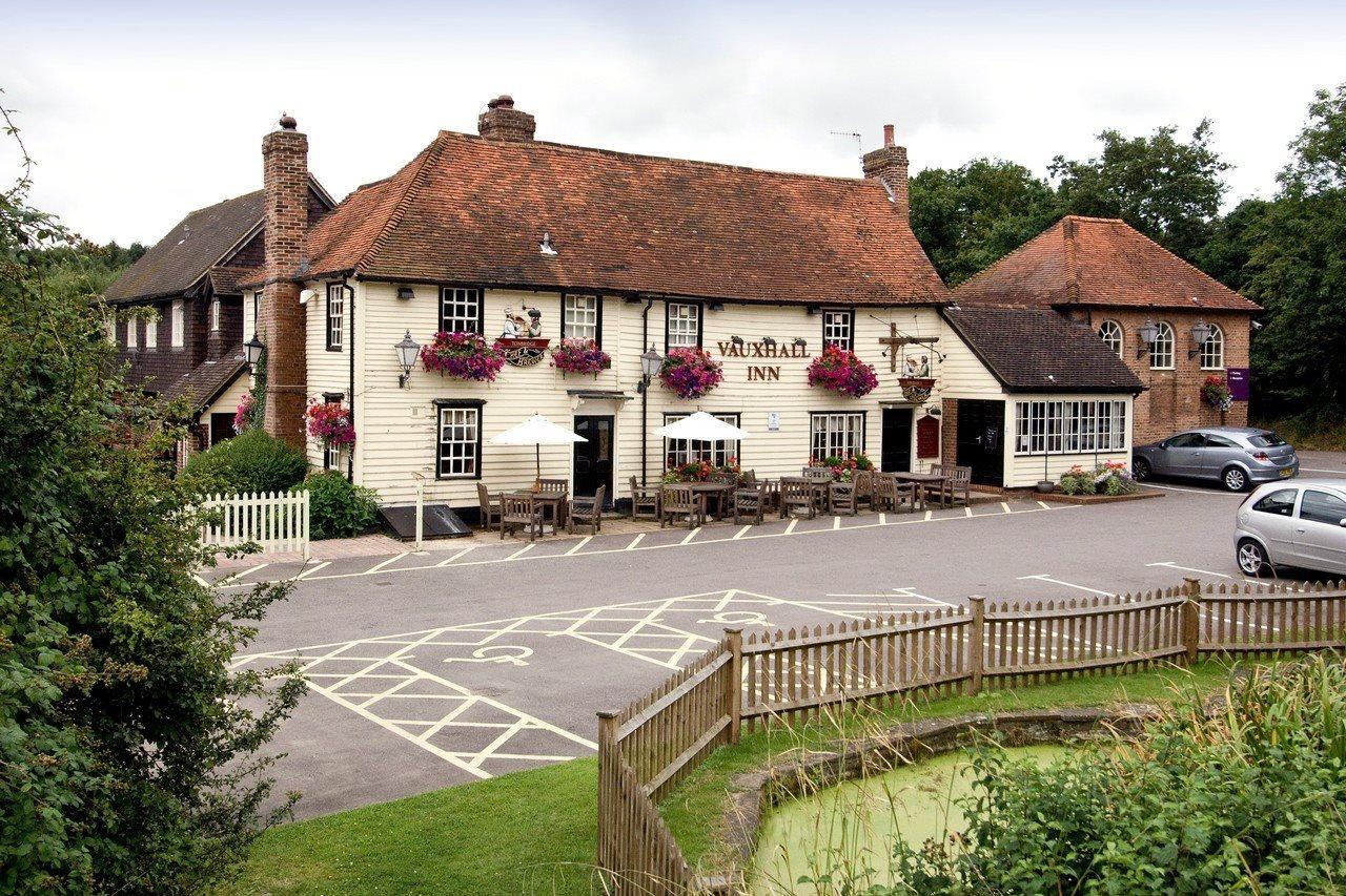 Premier Inn Tonbridge Ngoại thất bức ảnh