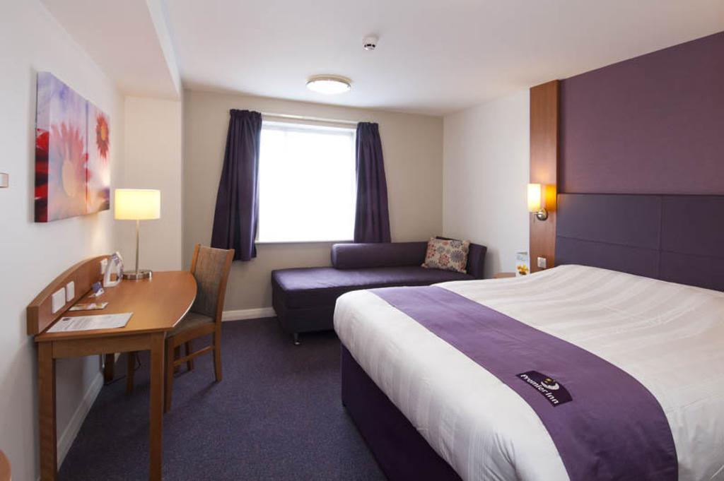 Premier Inn Tonbridge Phòng bức ảnh