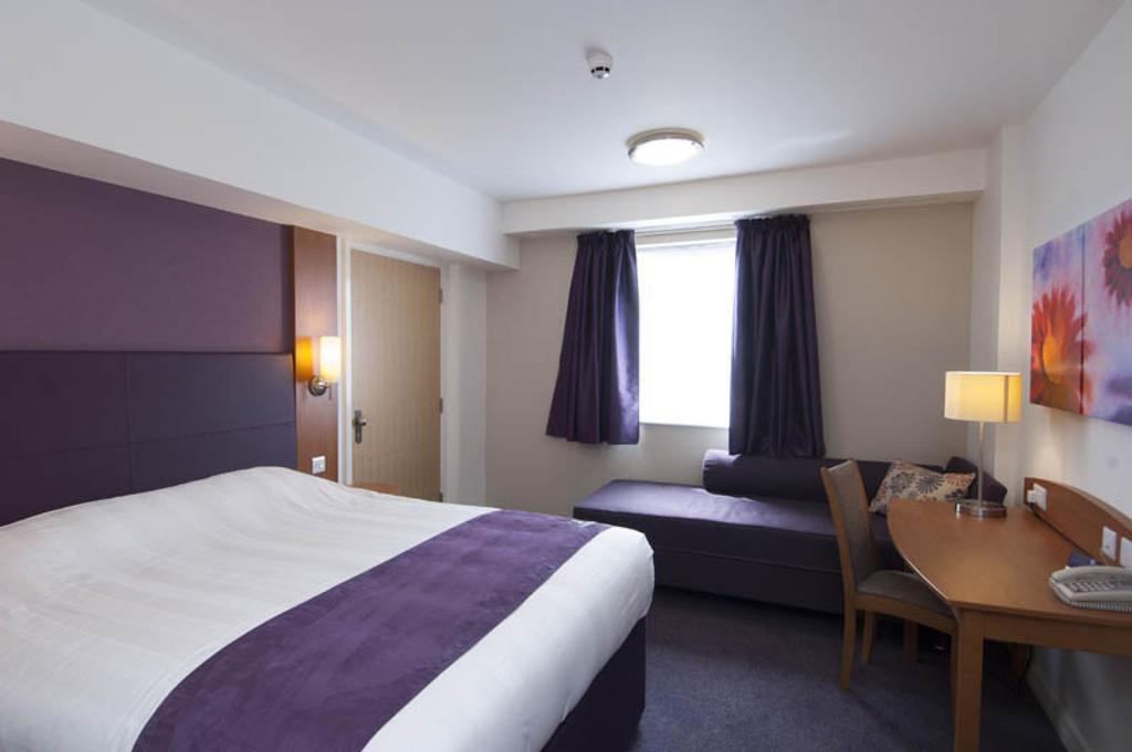Premier Inn Tonbridge Phòng bức ảnh
