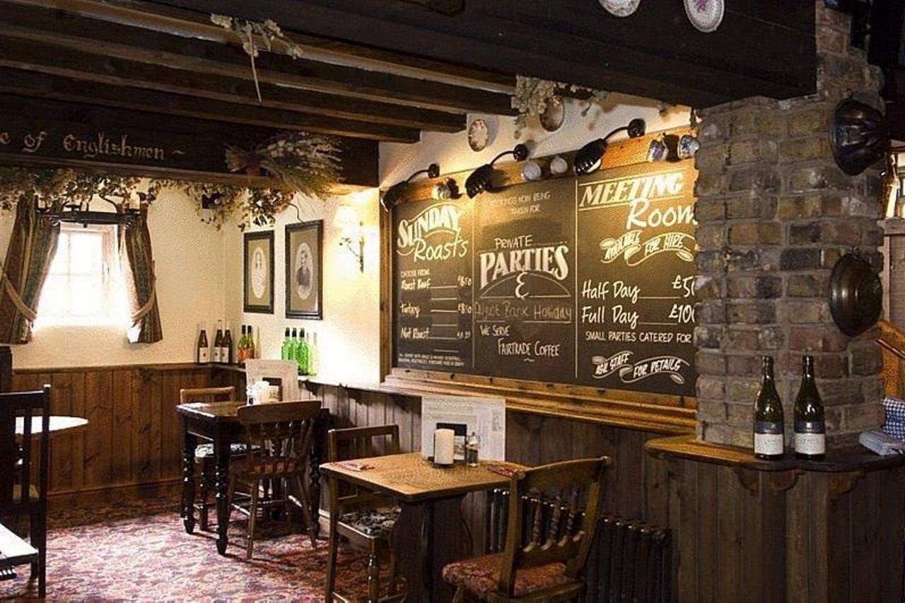 Premier Inn Tonbridge Ngoại thất bức ảnh
