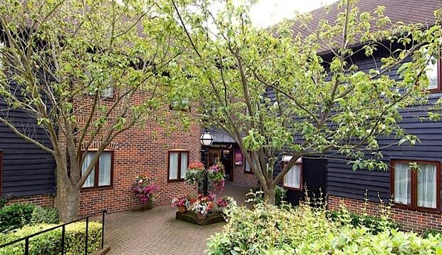 Premier Inn Tonbridge Ngoại thất bức ảnh
