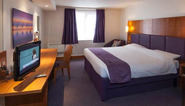 Premier Inn Tonbridge Ngoại thất bức ảnh